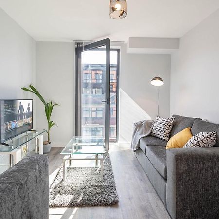 New Build - 2 Bed Snug Modern Apartment - Juliet Balcony - Roof Top Terrace - Digbeth, Birmingham City Centre - Free Netflix & Smart Tv Exteriör bild