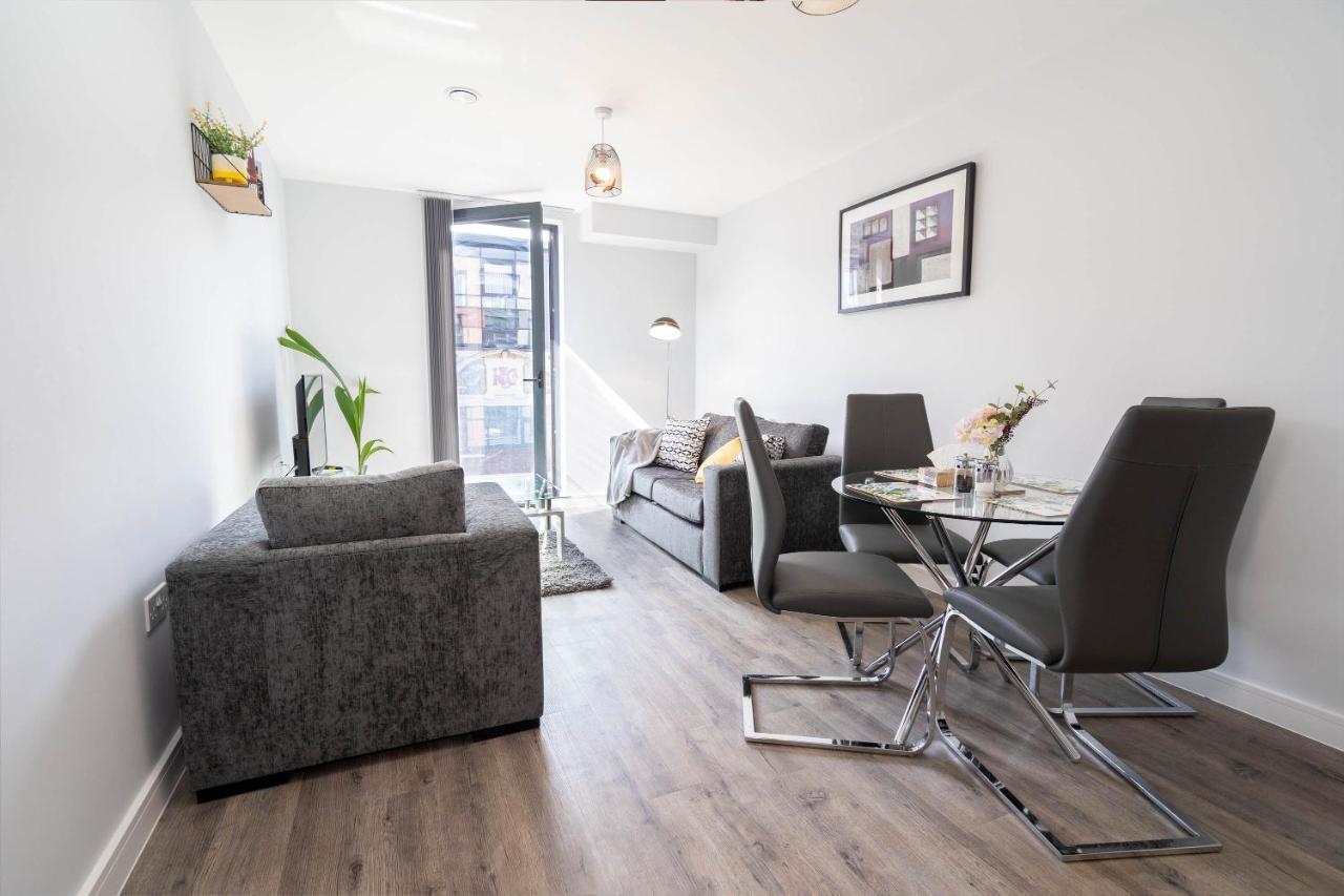 New Build - 2 Bed Snug Modern Apartment - Juliet Balcony - Roof Top Terrace - Digbeth, Birmingham City Centre - Free Netflix & Smart Tv Exteriör bild